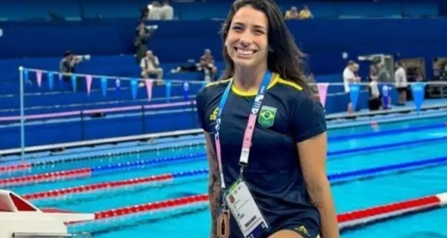 Ana Carolina saiu da Vila Olímpica sem autorização ao lado do seu namorado