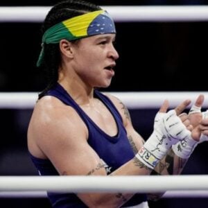 Bia Ferreira garantiu sua segunda medalha no boxe nas Olimpíadas 2024