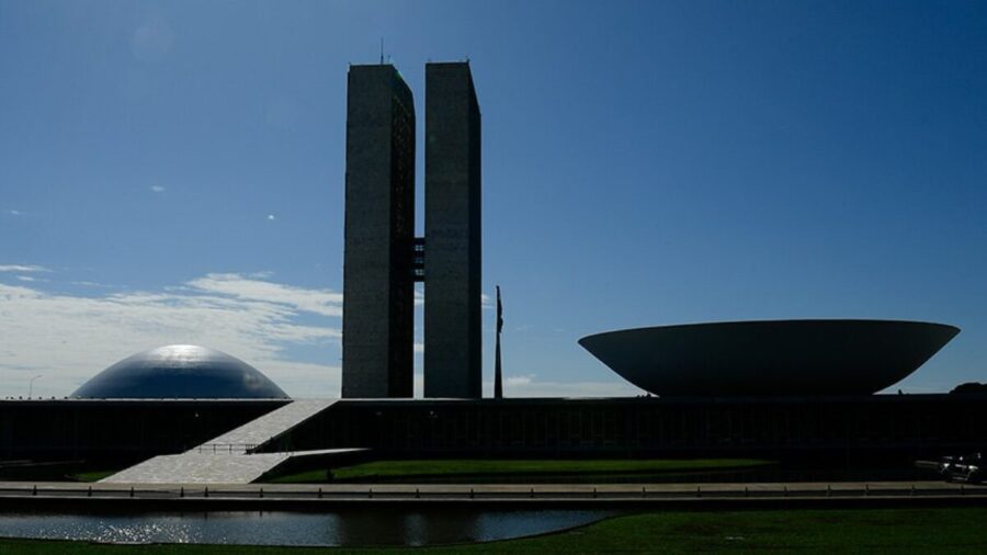 O Congresso Nacional retoma os trabalhos no dia 1º de agosto com 15 vetos presidenciais pendentes de votação.