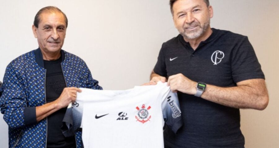 Corinthians anunciou Ramón Díaz -Foto: Rodrigo Coca