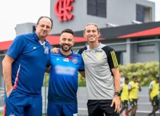 Everton Ribeiro, Rogério Ceni e Filipe Luís - Foto: Marcelo Cortes / CRF