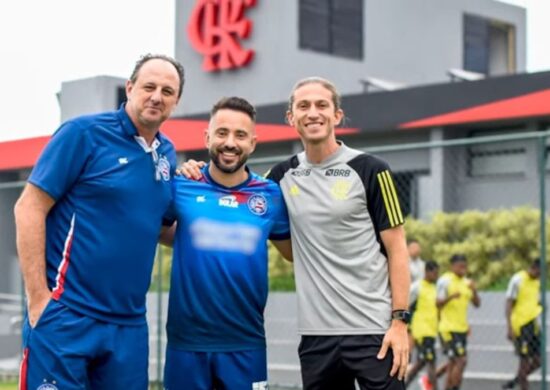 Everton Ribeiro, Rogério Ceni e Filipe Luís - Foto: Marcelo Cortes / CRF