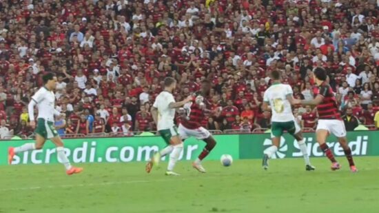 Flamengo defende tabu contra o Palmeiras - Foto: Reprodução/Instagram @flamengo