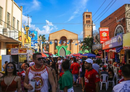 Festival de Parintins injeta mais de R$ 180 milhões na economia