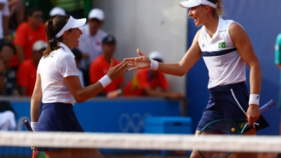 O torneio olímpico de tênis aconteceu no saibro de Roland Garros.