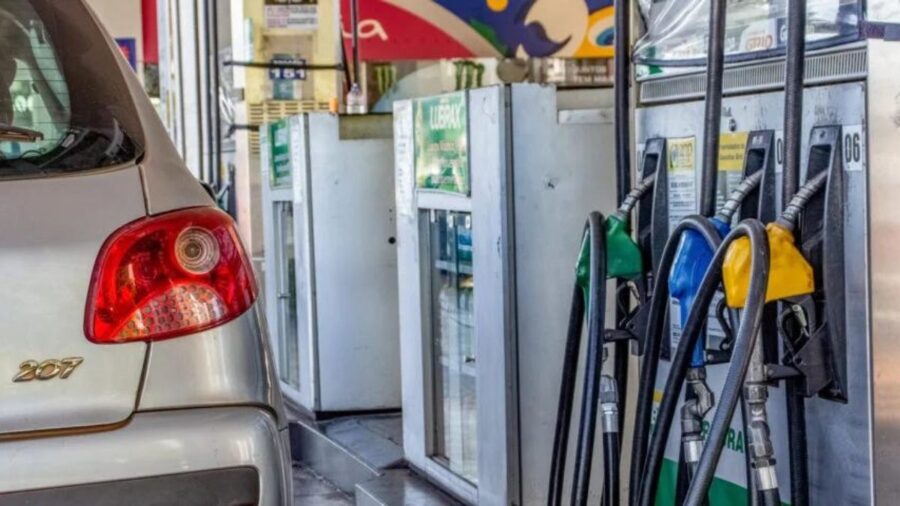 Preço da gasolina dispara e chega a R$ 6,89 em Manaus