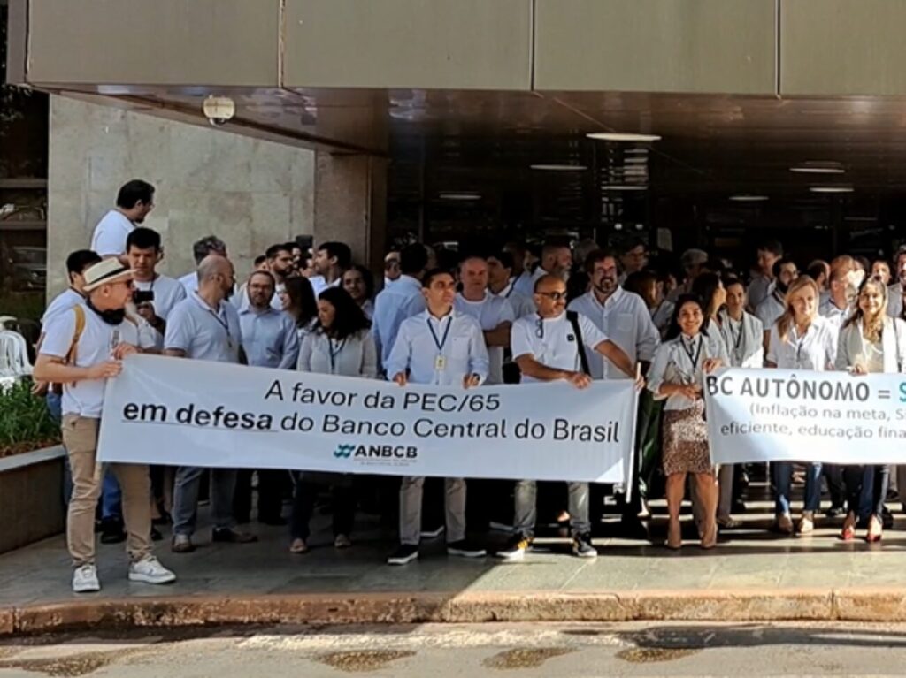 Servidores do Banco Central fazem ato a favor da autonomia do Banco. Foto: Keli Silva/Grupo Norte