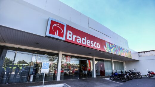 bradesco e azul apagão-capa