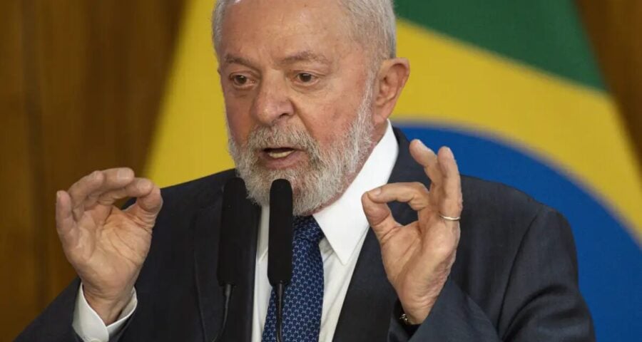 'O PT tem autonomia', diz Lula sobre reconhecer vitória de Maduro.