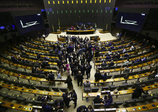 Veja o ranking dos deputados que mais gastaram em cotas parlamentares.