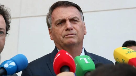 'A gente nunca sabe se estão gravando', diz Bolsonaro em reunião