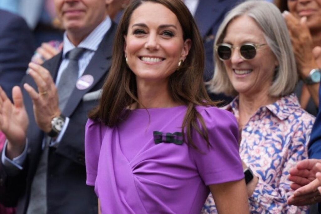 Kate Middleton usou vestido roxo no torneio de Wimbledon. Imagem: Reprodução/Instagram/Wimbledon