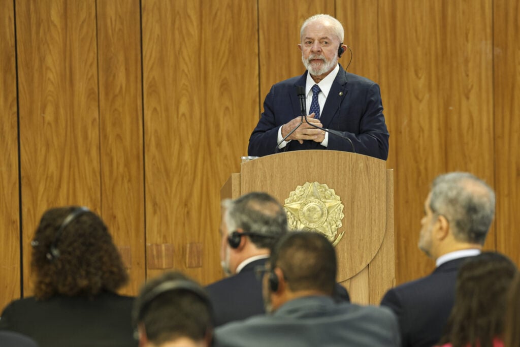 Lula fala sobre conflito no Oriente Médio e cobra ações globais