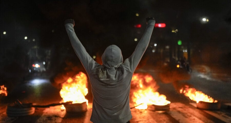 Protestos e mortes marcam semana após resultado da eleição na Venezuela - Foto: Matias Delacroix/Associated Press/Estadão Conteúdo