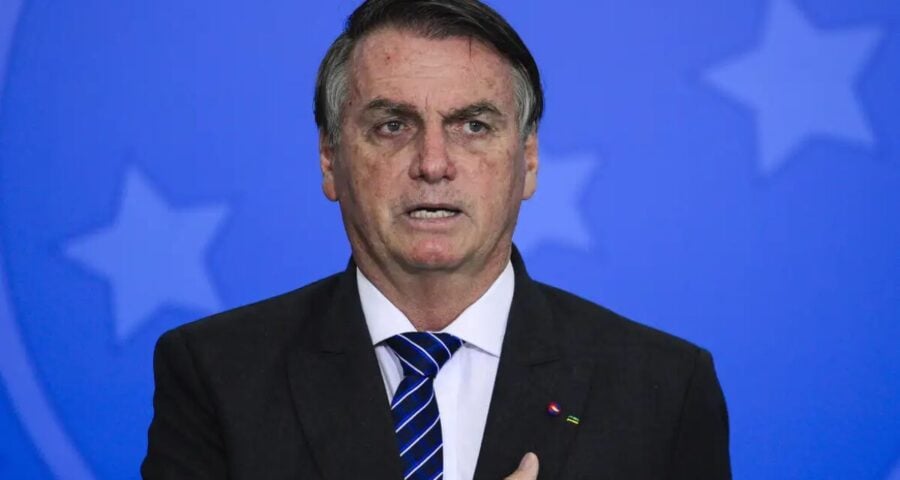 PF diz que Bolsonaro não mostrou cartão de vacina ao entrar nos EUA.