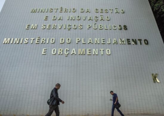 Ministério adia prazo para servidor se adequar ao teletrabalho.