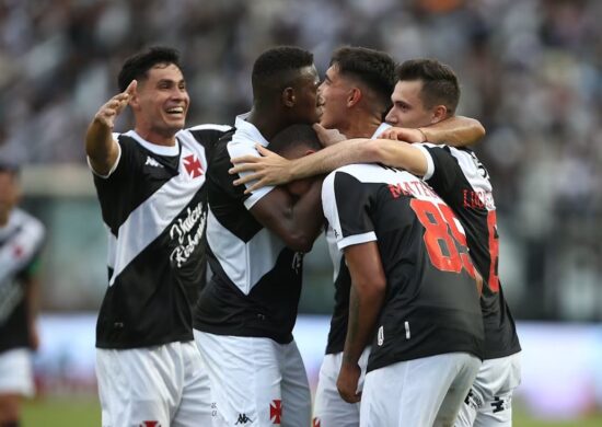 Atlético-GO e Vasco se enfrentam no primeiro duelo das oitavas da Copa do Brasil 2024 em busca de um lugar nas quartas de final."