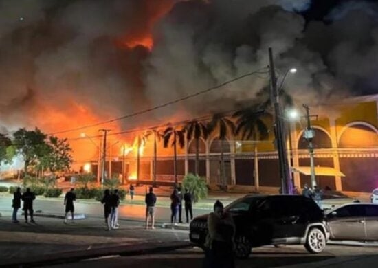 Veja imagens do incêndio que devastou shopping em Cuiabá (MT)