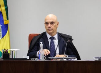 O pedido de impeachment do ministro do STF Alexandre de Moraes conta com 101 assinaturas no primeiro dia