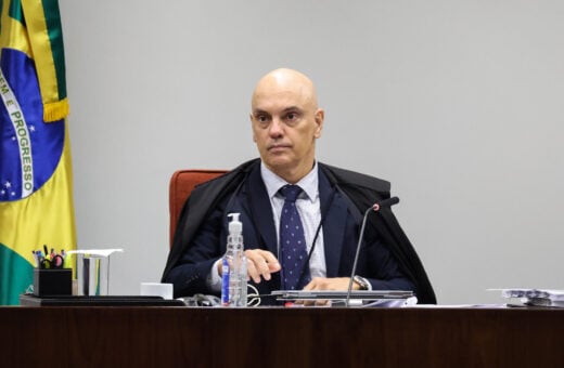 O pedido de impeachment do ministro do STF Alexandre de Moraes conta com 101 assinaturas no primeiro dia