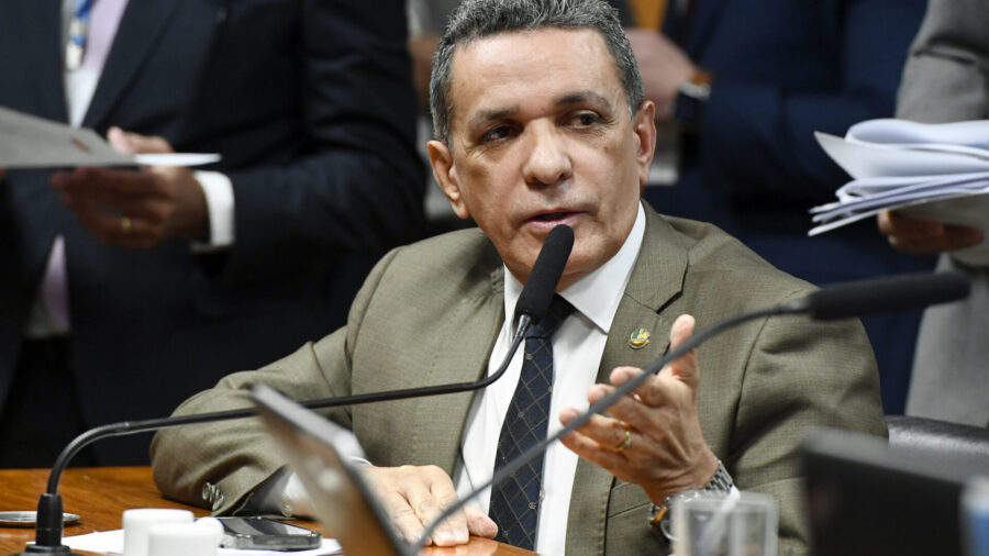 O senador Mecias de Jesus (Republicanos-RR), em pronunciamento, criticou processo de cassação contra Antonio Denarium. Foto: Roque de Sá/Agência Senado