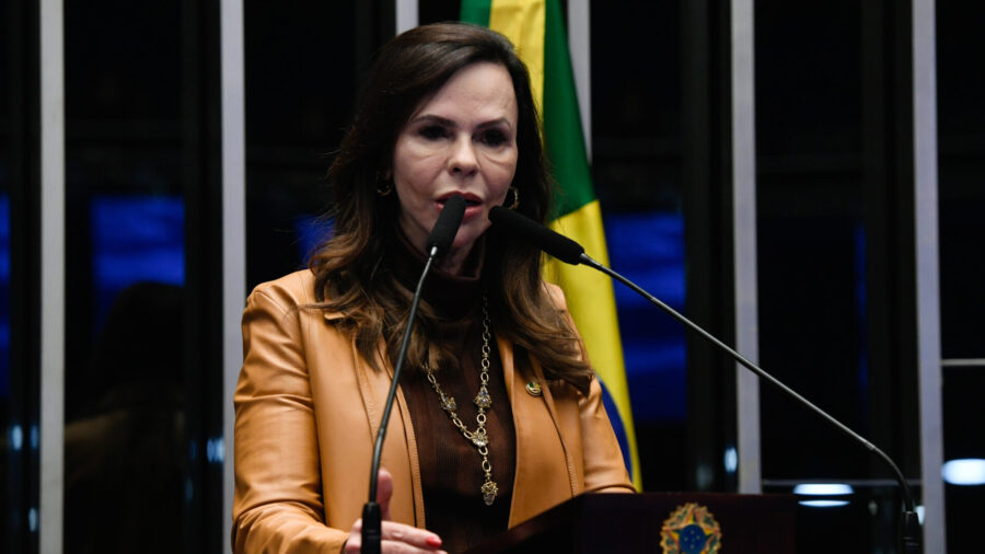 Em discurso, à tribuna, senadora Professora Dorinha (União-TO) defende governador de Tocantins.