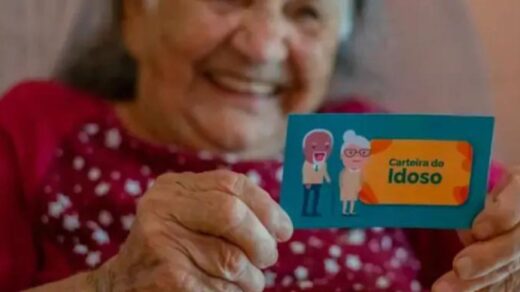 A carteira do idoso oferece diversos benefícios às pessoas com mais de 60 anos