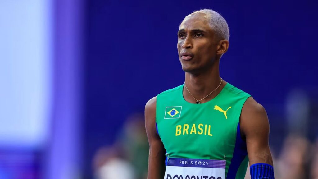 Alison dos Santos, conhecido como Piu, garantiu sua vaga na final dos 400m com barreiras nas Olimpíadas de Paris 2024.