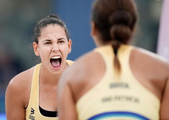 Ana Patrícia e Duda Lisboa enfrentaram Valentina Gottardi e Marta Mengatti no vôlei de praia das Olimpíadas de 2024.