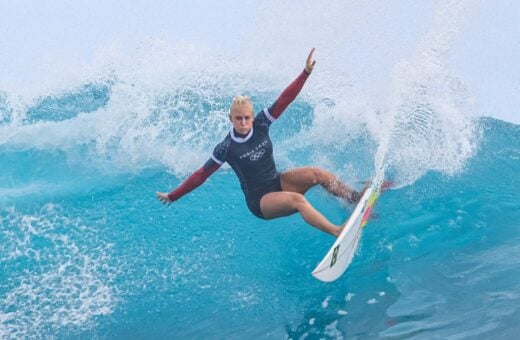 As brasileiras Tatiana Weston-Webb e Luana Silva estão nas quartas de final do surfe feminino das Olimpíadas de Paris 2024.