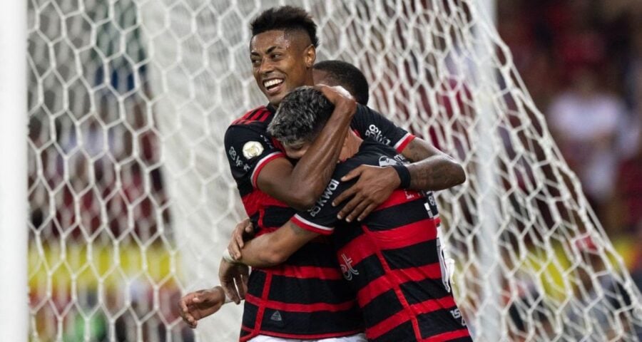 Bruno Henquique deve ser reforço do Flamengo contra o São Paulo - foto: Marcelo Cortes / CRF