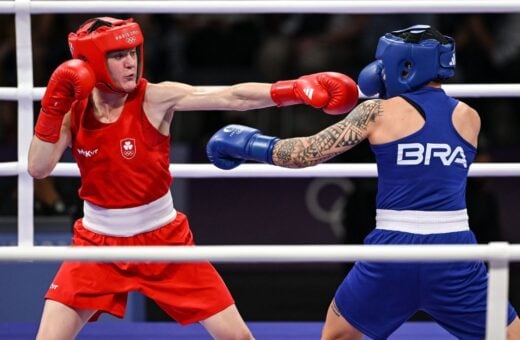 Bia Ferreira perdeu para a irlandesa Kellie Harrington na semifinal do boxe feminino até 60 kg das Olimpíadas de Paris 2024 neste sábado (3).