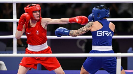 Bia Ferreira perdeu para a irlandesa Kellie Harrington na semifinal do boxe feminino até 60 kg das Olimpíadas de Paris 2024 neste sábado (3).