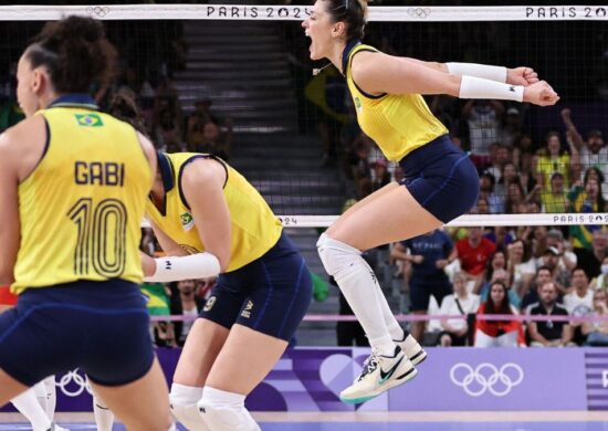 Brasil conquista bronze no vôlei feminino das Olimpíadas 2024.