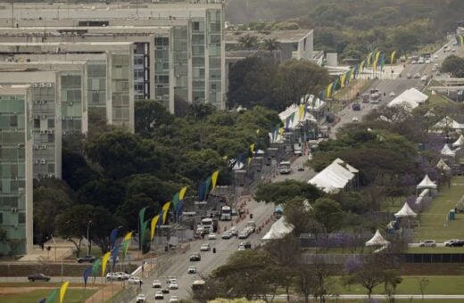 Esplanada já começa a preparar estrutura para 7 de Setembro