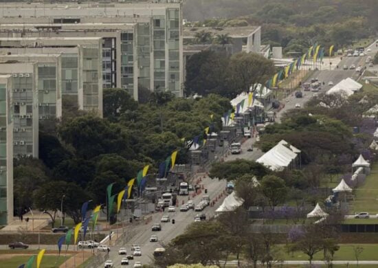 Esplanada já começa a preparar estrutura para 7 de Setembro