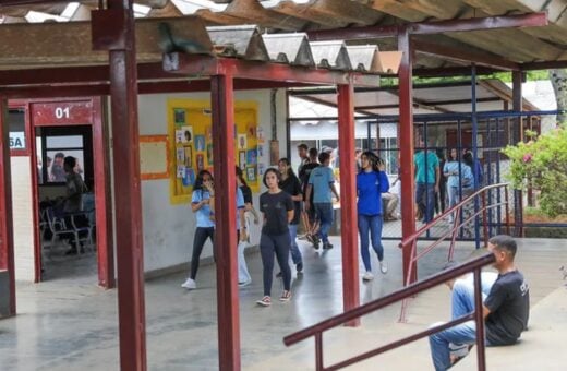 Aulas estão mantidas, mesmo com cortina de fumaça sobre o DF - Foto: Joel Rodrigues/Agência Brasília