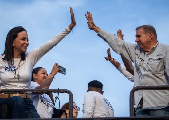 Opositores são investigados e conflito político se estende na Venezuela - Foto: Reprodução/X @EdmundoGU