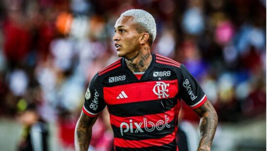 Wesley deve permanecer no Flamengo após desistência da Atalanta - Foto: Reprodução / Instagram @wesleyfranca03_