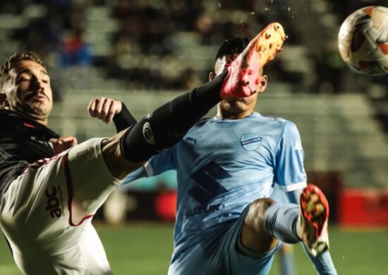 Na fase de grupos, Fla foi derrotado por 2 a 1 pelo Bolívar - Foto: Reprodução / Instagram @libertadores