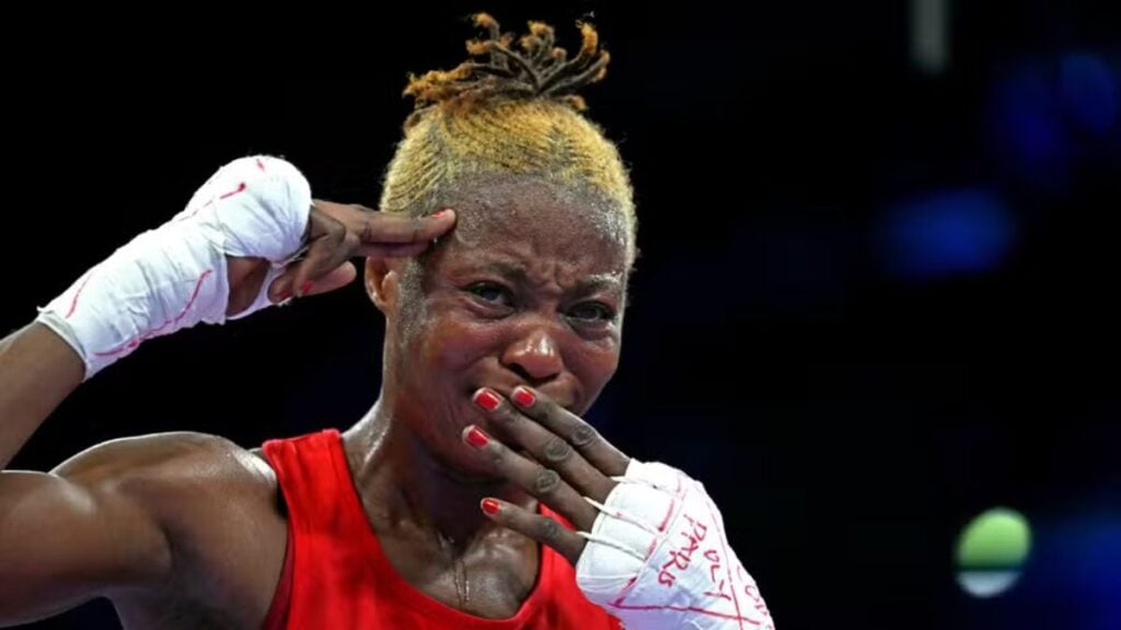 Boxeadora fez gesto para chamar a atenção para a crise de violência na República Democrática do Congo - Foto: Divulgação/Getty Imagens