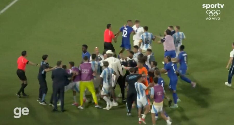 Jogadores da Seleção da Argentina expressaram frustração pela eliminação - Foto: Reprodução/Sportv