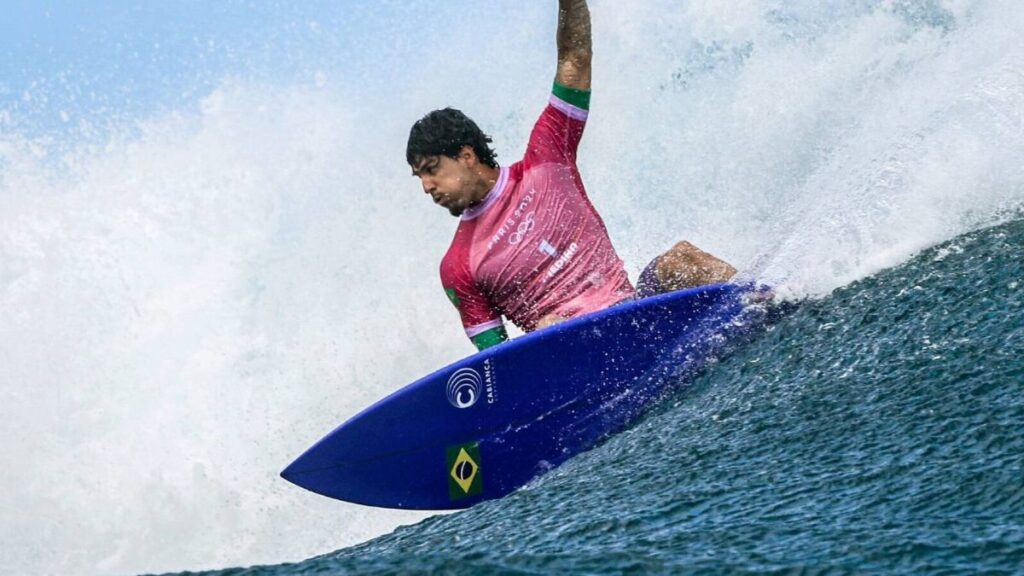 Gabriel Medina foi eliminado nas semifinais do surfe masculino das Olimpíadas de 2024.