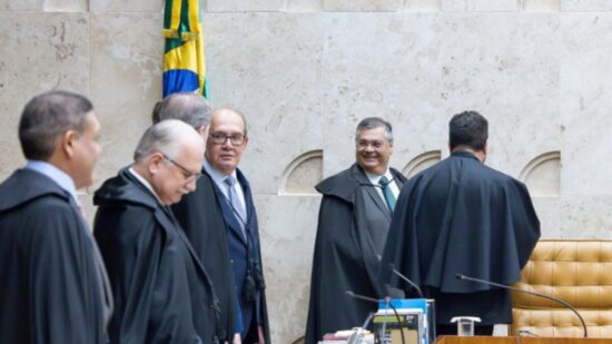 O Congresso Nacional vai reagir às ações da PGR e às decisões do ministro Flávio Dino, do STF, que miraram nas emendas parlamentares.