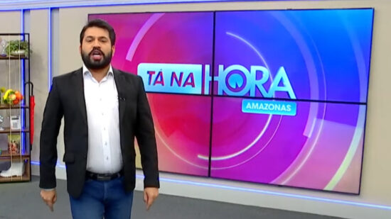 Apresentador do Jornal Tá na Hora, Bruno Fonseca. Foto: Reprodução/TV Norte Amazonas