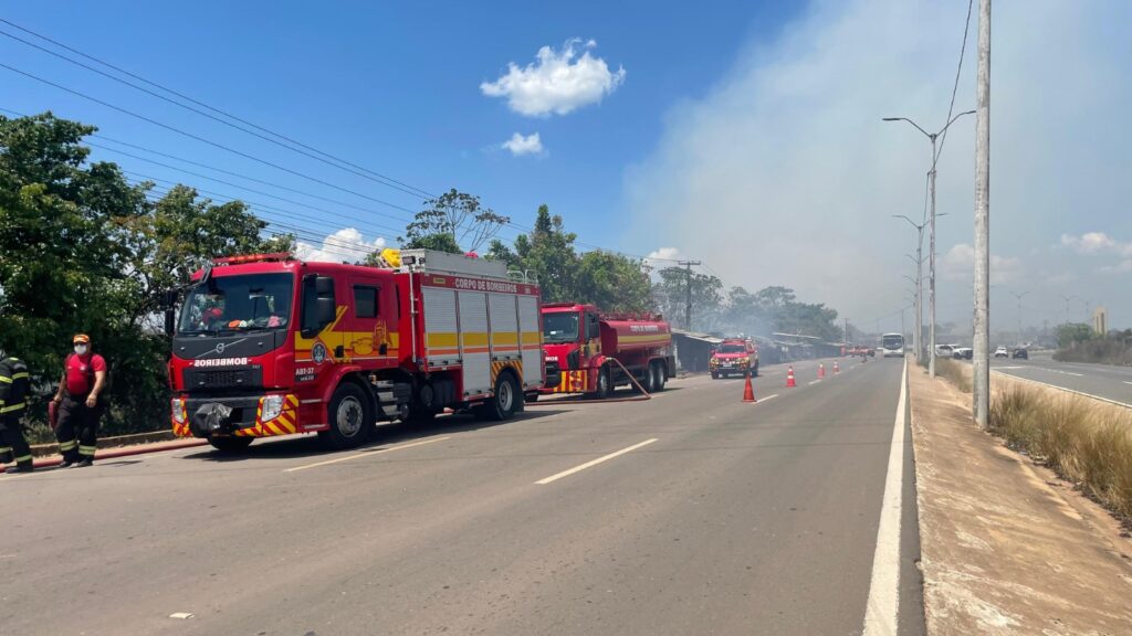 Ao chegarem ao local, constataram que se tratava de vários focos de incêndio