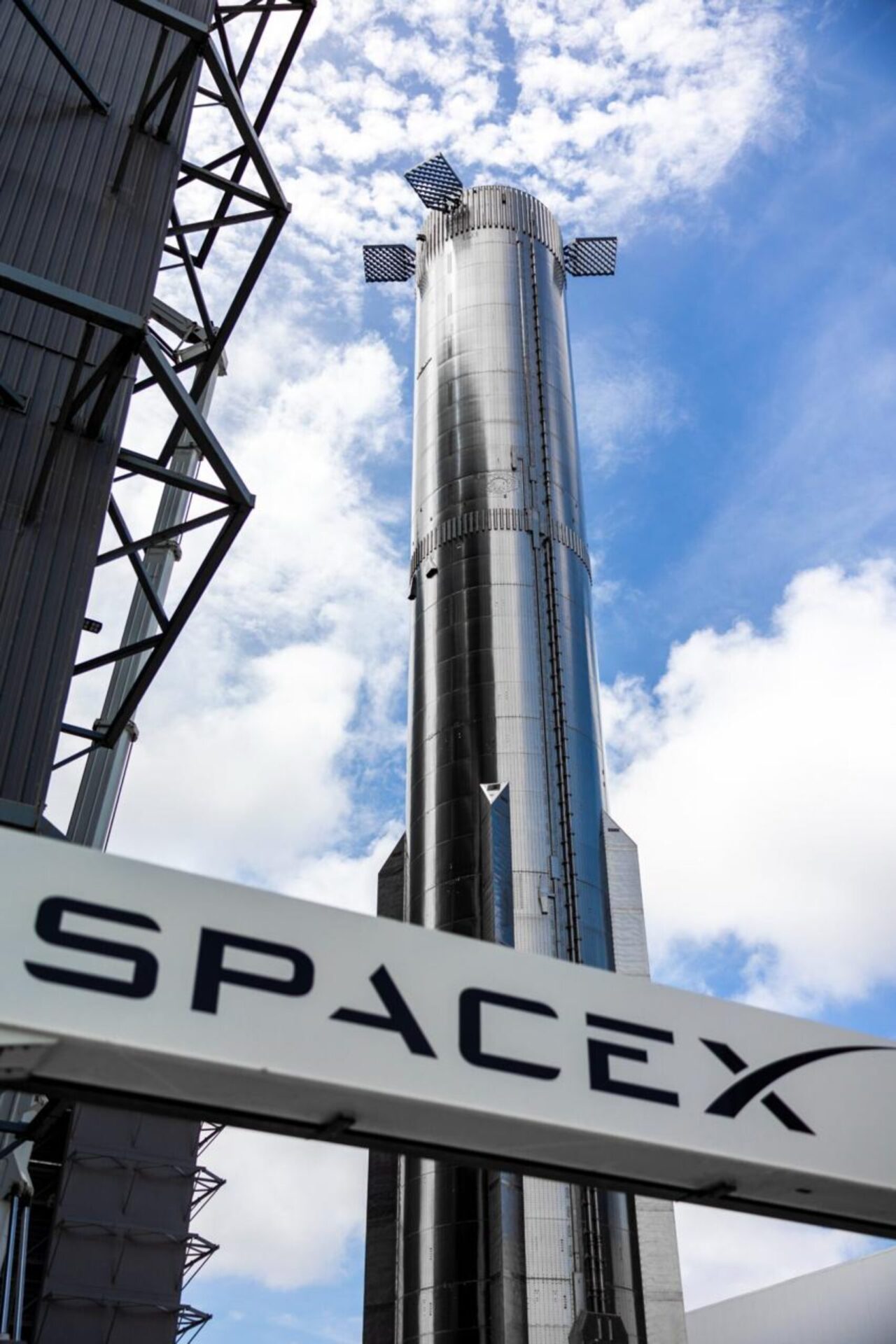 Starlink, da SpaceX de Elon Musk, busca transformar o acesso à internet globalmente. Foto: Reprodução/@spaceX