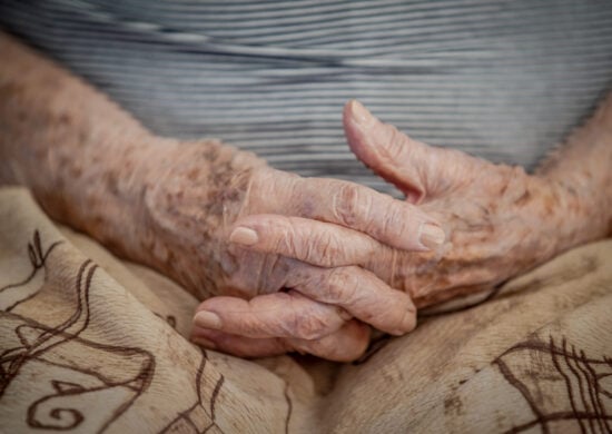 Remédios para câncer mostram eficácia no tratamento do Alzheimer.