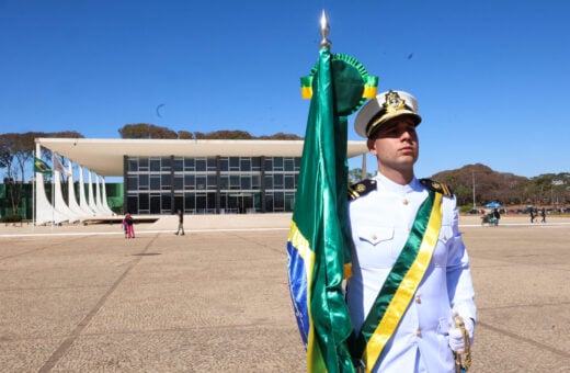 Preparativos do desfile do 7 de setembro na Esplanada dos Ministérios.