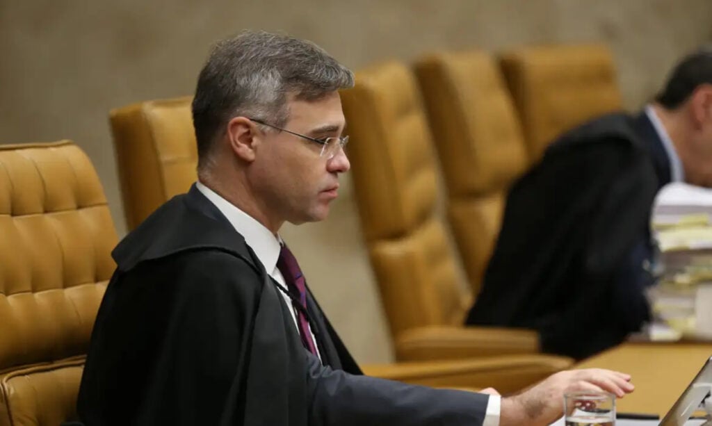 André Mendonça pede manifestação da PGR sobre julgamento de denúncias contra Silvio Almeida